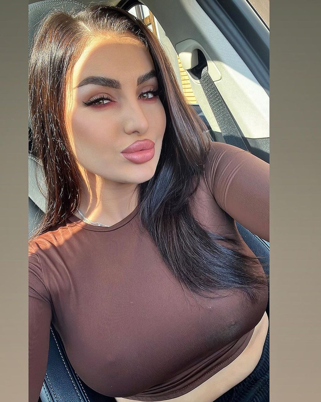 Larisa Popa, din ce in ce mai indrăzneata dupa plecarea de la Pescobar 5