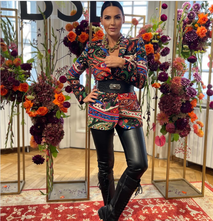 Lavinia Pîrva, la un pas de accident vestimentar. Soția lui Bănică Jr. a lăsat la vedere mai mult decât trebuia