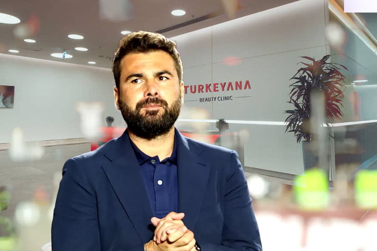 Primele imagini cu Adrian Mutu, dupa ce si-a facut implant de par in Turcia. Cum arata acum, schimbare majora