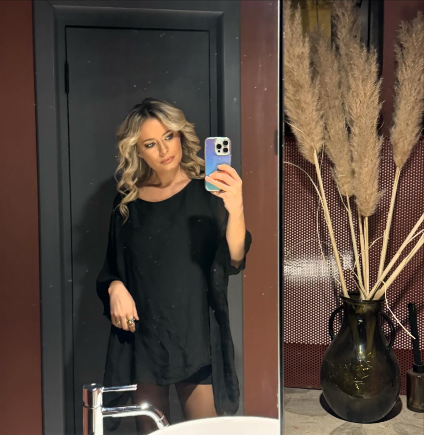 Schimbarea de look facuta de Laura Cosoi, la inceput de primavara 4