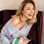 Giulia Nahmany urmează o banală regulă care o ajută să-și mențină pielea netedă și hidratată