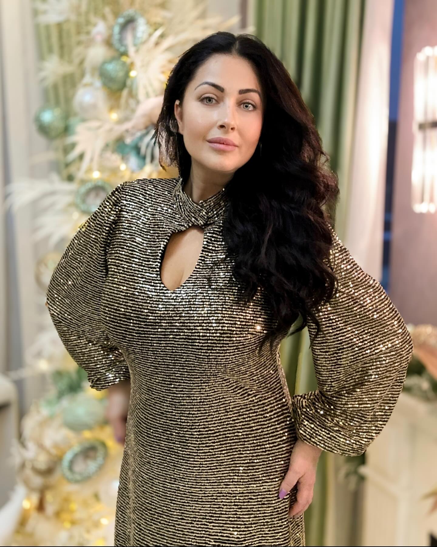 rochii superbe care nu trebuie să-ți lipsească din garderobă în 2024. Sunt versatile și create de Gabriela Cristea