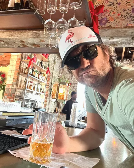 Actorul celebru care a recunoscut ca si-a inselat sotia 2