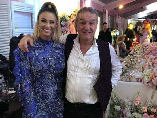 Anamaria Prodan a avut prima reacție, după ce s-a spus că Gigi Becali va fi naș la nunta ei cu Ronald Gavril. Vedeta a spus clar care e de fapt relația lor