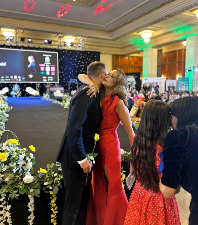 Andreea Marin si iubitul, surprinsi in ipostaze tandre la gala Nu exista nu se poate 17