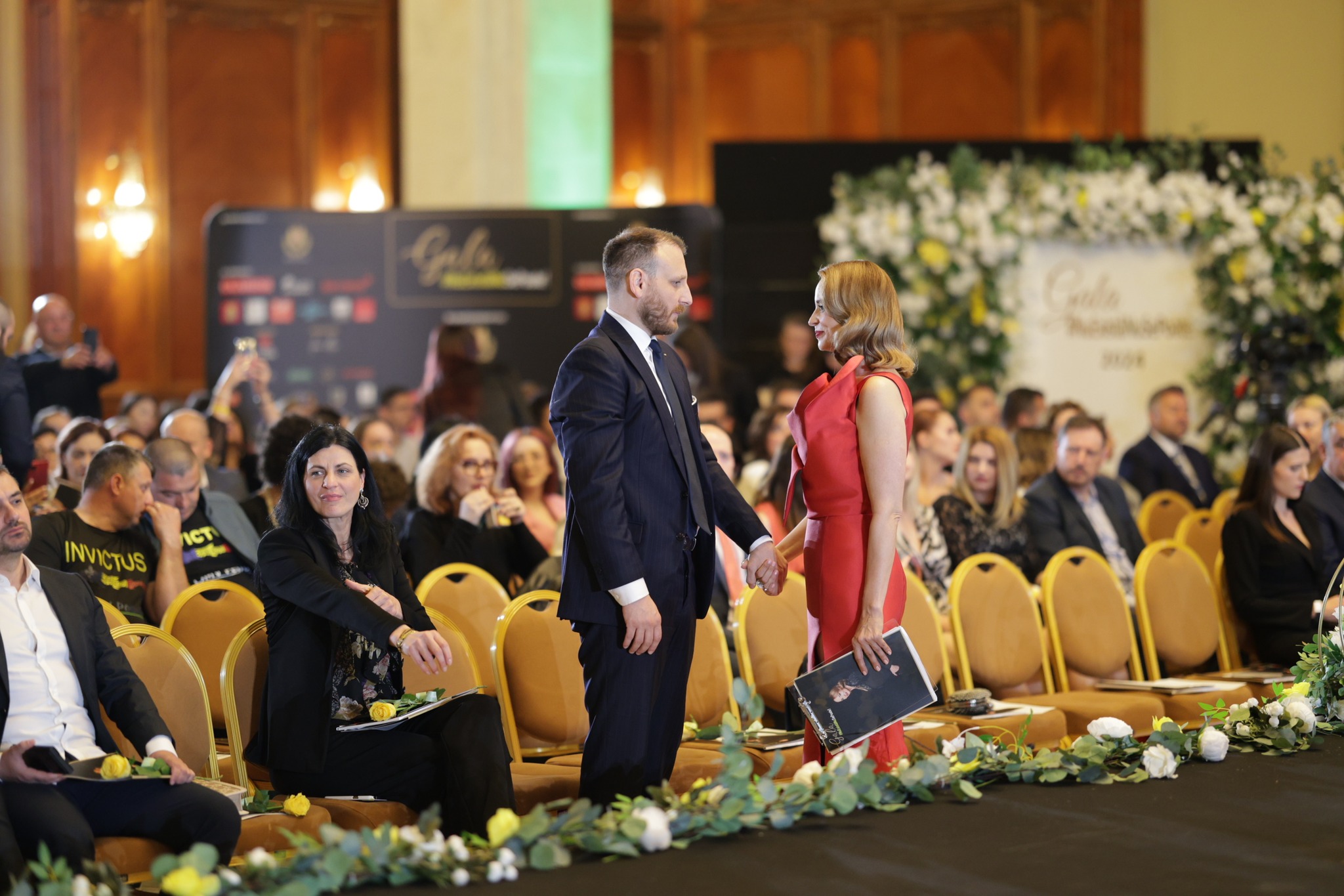 Andreea Marin si iubitul, surprinsi in ipostaze tandre la gala Nu exista nu se poate 26