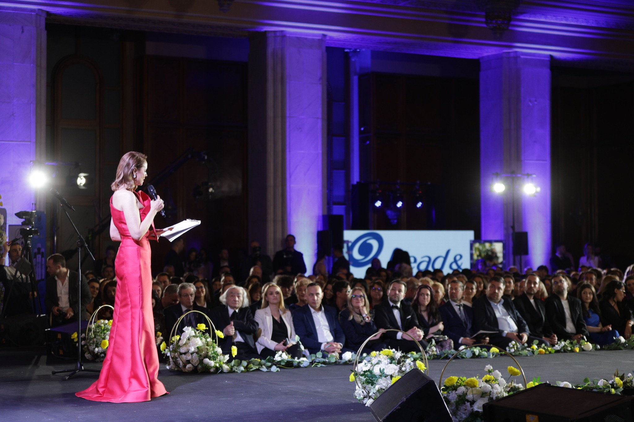Andreea Marin si iubitul, surprinsi in ipostaze tandre la gala Nu exista nu se poate 29