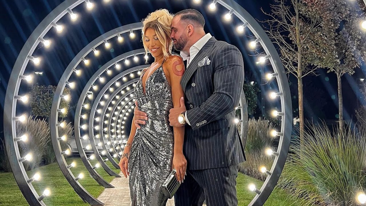 Bat clopote de nunta pentru Ema Uta si Alex Bodi 2