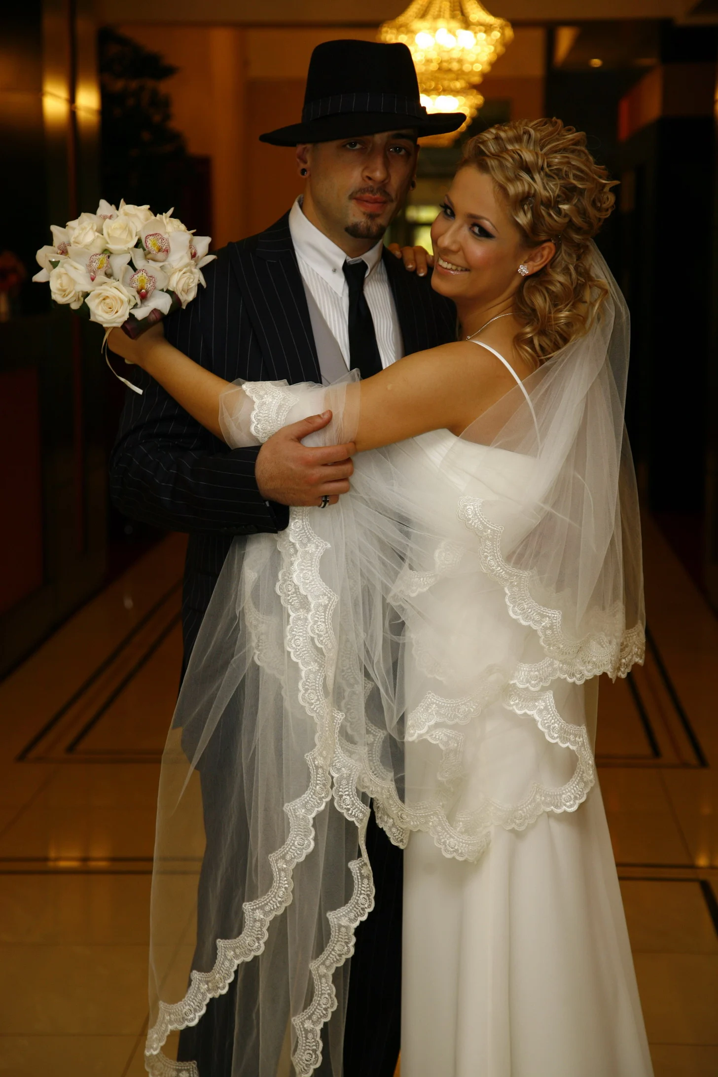 CRBL a anuntat despartirea de Elena, dupa 16 ani de casnicie 2