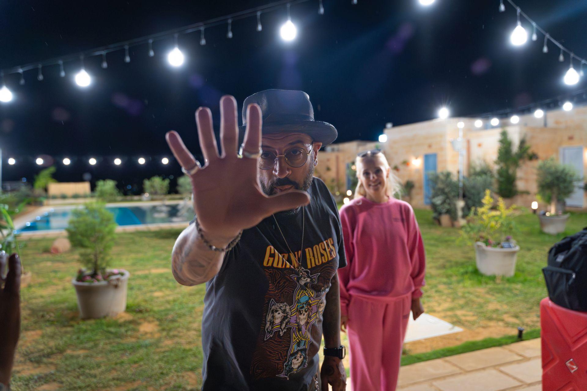 CRBL a anuntat despartirea de Elena, dupa 16 ani de casnicie 8