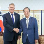 Carmen Iohannis a fost data de gol dupa vizita in Coreea de Sud 10