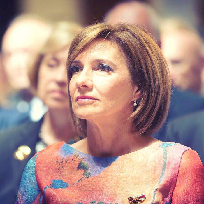 Carmen Iohannis a fost data de gol dupa vizita in Coreea de Sud 8