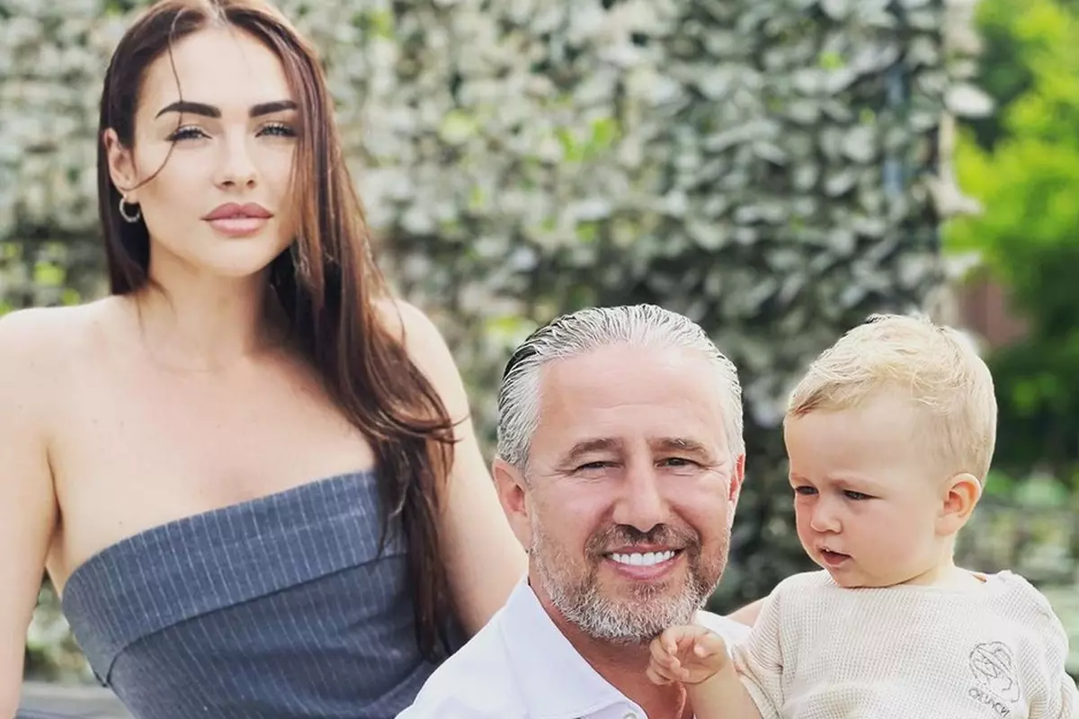 Cat de schimbata era Corina Caciuc in tinerete 23