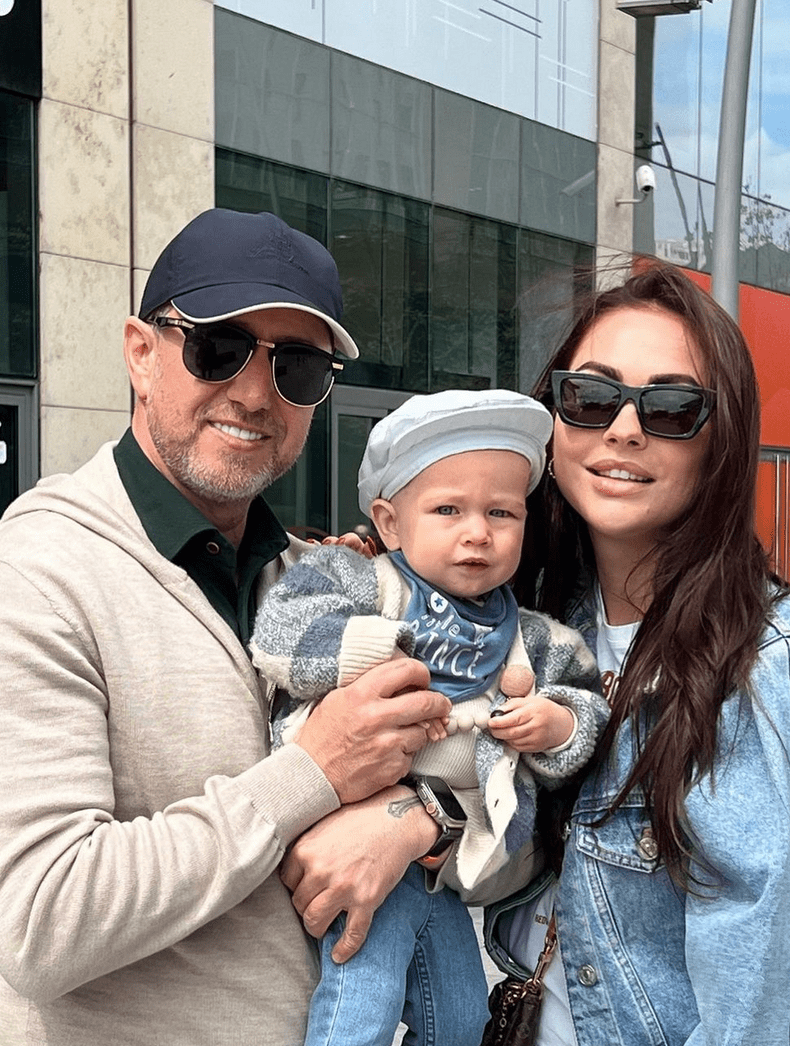 Cat de schimbata era Corina Caciuc in tinerete 27