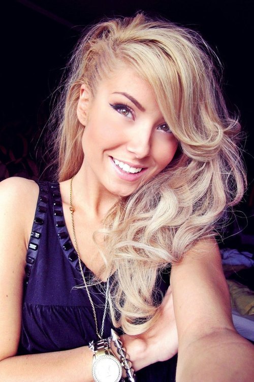 Ce operatii estetice are Alina Ceusan 7