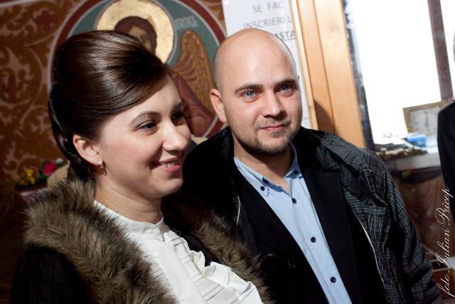 Cine este si cum arata sotia lui Cosmin Selesi 13