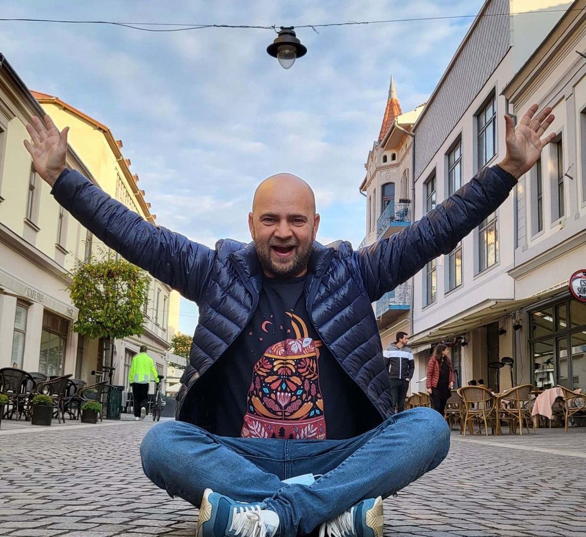 Cine este si cum arata sotia lui Cosmin Selesi 14