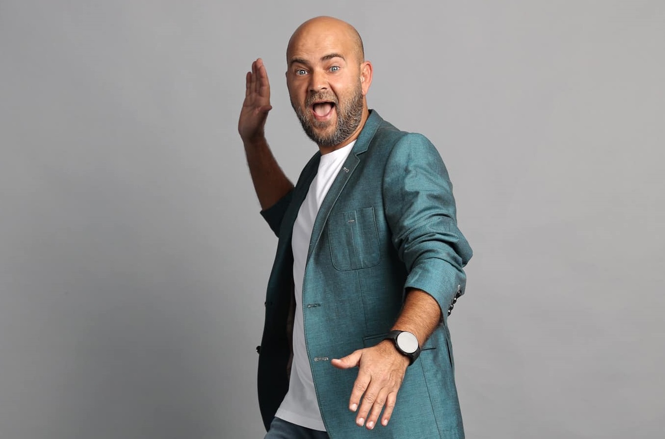 Cine este si cum arata sotia lui Cosmin Selesi 15