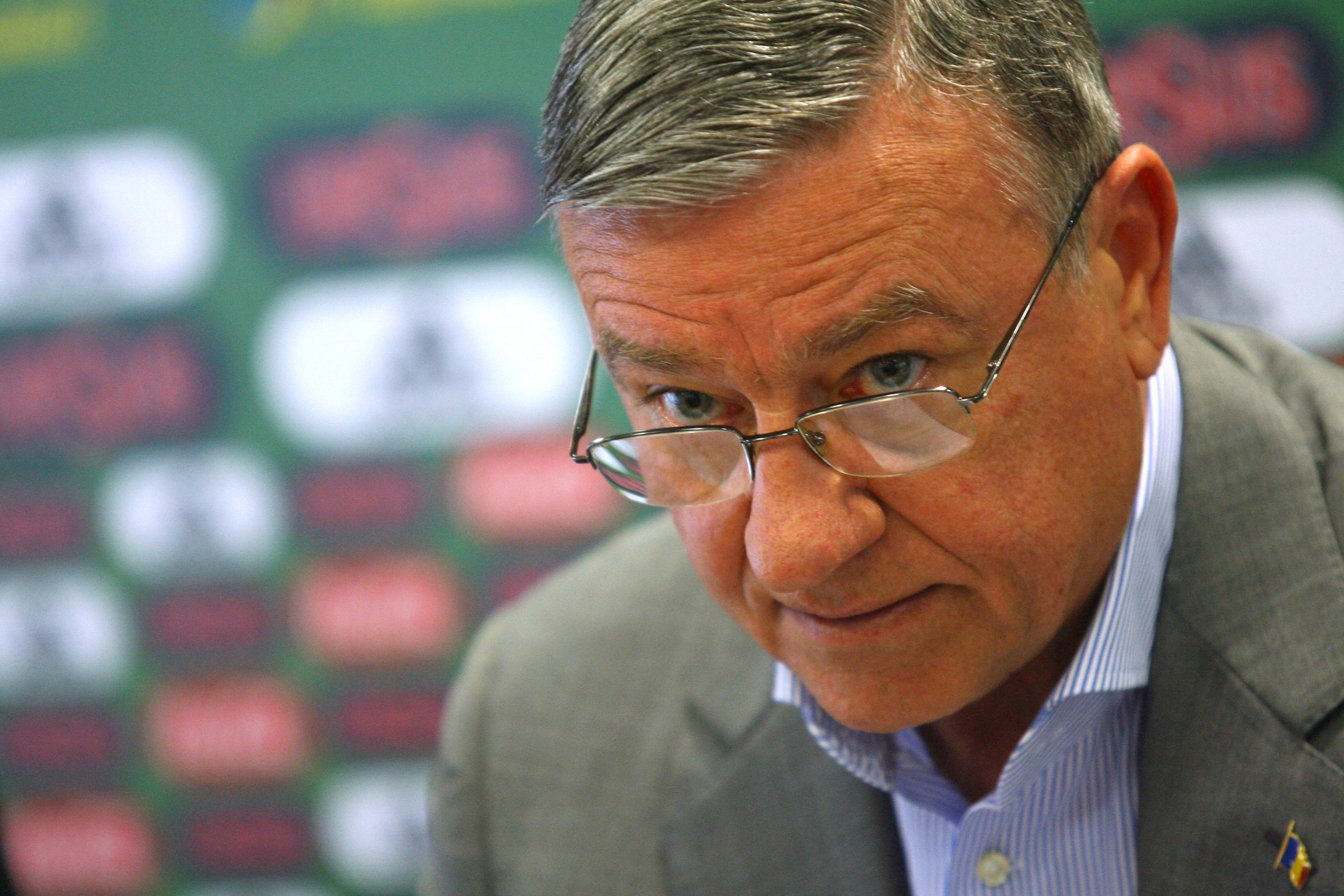 Cu ce se ocupa si cum arata acum Raluca Sandu, fiica fostului presedinte al FRF, Mircea Sandu 23