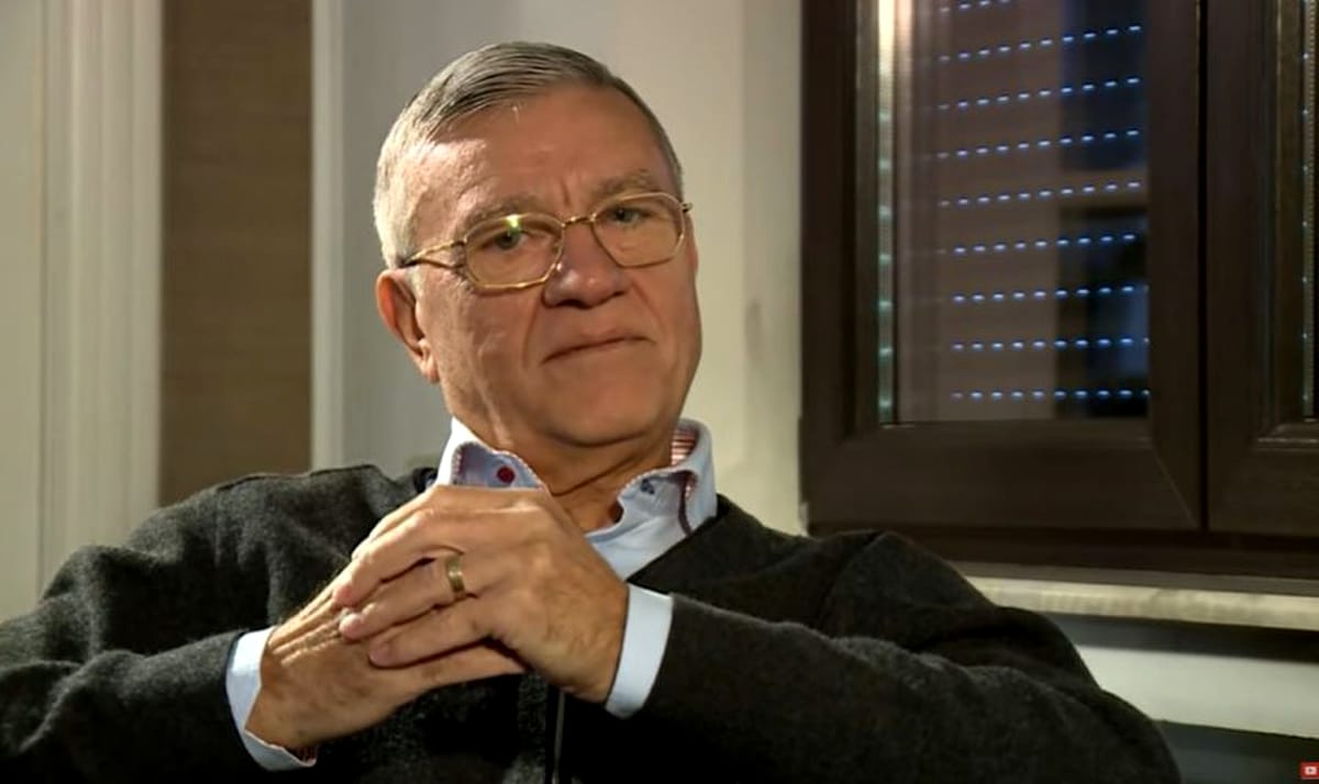 Cu ce se ocupa si cum arata acum Raluca Sandu, fiica fostului presedinte al FRF, Mircea Sandu 27Cu ce se ocupa si cum arata acum Raluca Sandu, fiica fostului presedinte al FRF, Mircea Sandu 27