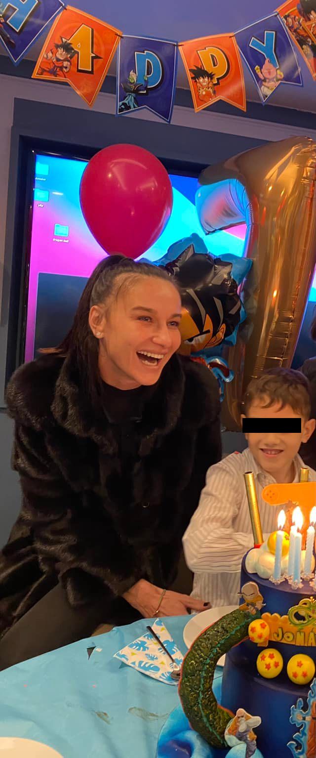 Cu ce se ocupa si cum arata acum Raluca Sandu, fiica fostului presedinte al FRF, Mircea Sandu 6