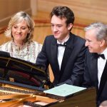 Cu ce se ocupa si cum arata sotia celui mai bogat om din lume 28