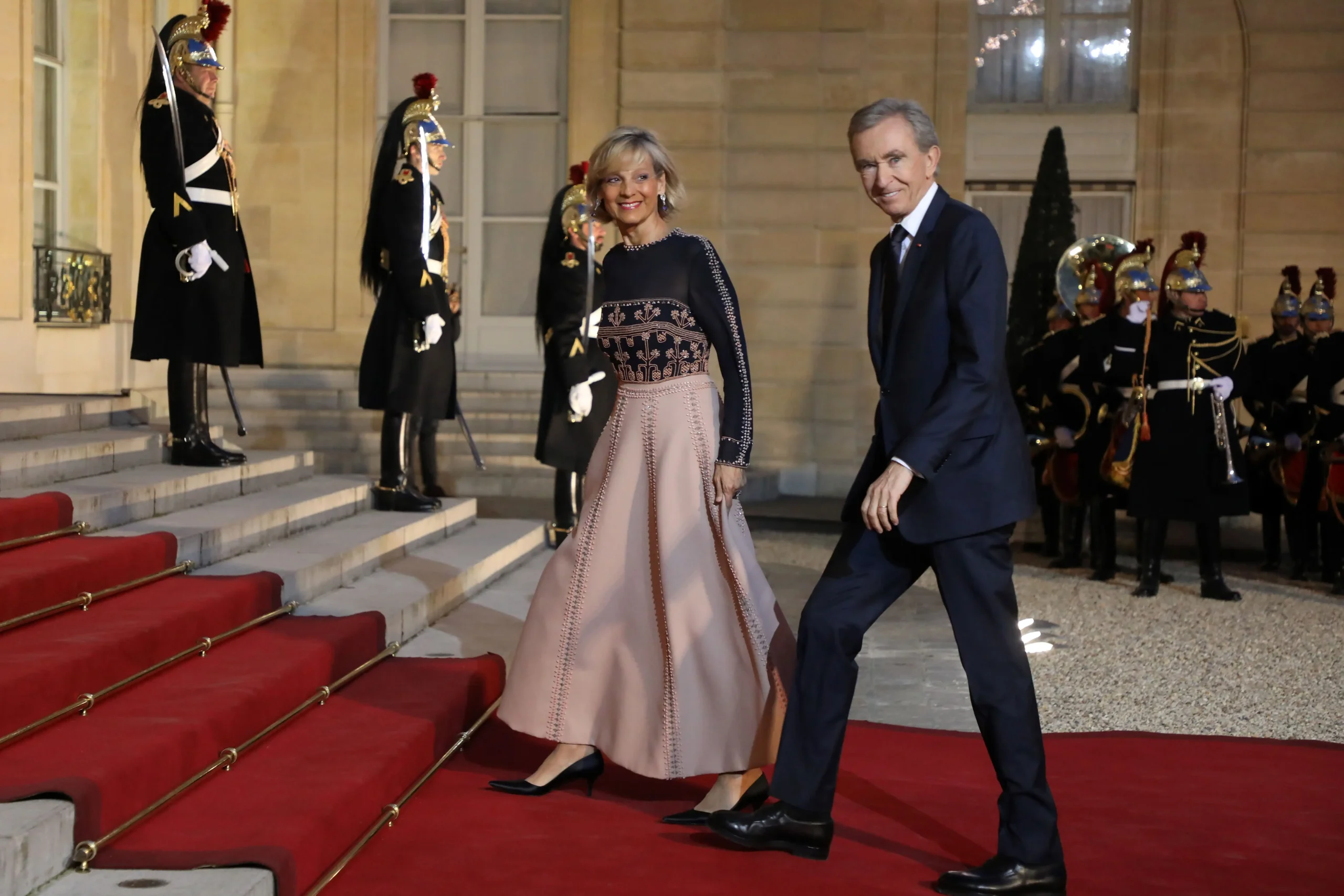 Cu ce se ocupa si cum arata sotia celui mai bogat om din lume 3