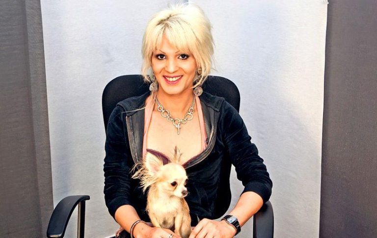 Cum arăta Naomi când era bărbat. Imagini nemaivăzute înainte să se transforme în femeie. Şi-a modificat toată faţa FOTO