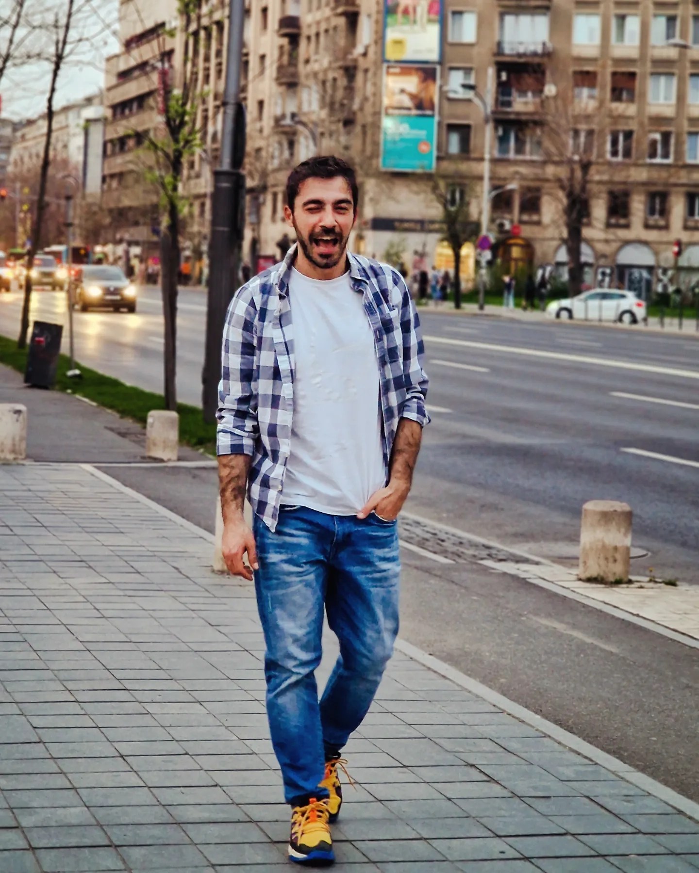 Cum arata Petrisor Ruge, in urma cu 16 ani, cand a inceput sa lucreze cu Andreea Balan 12