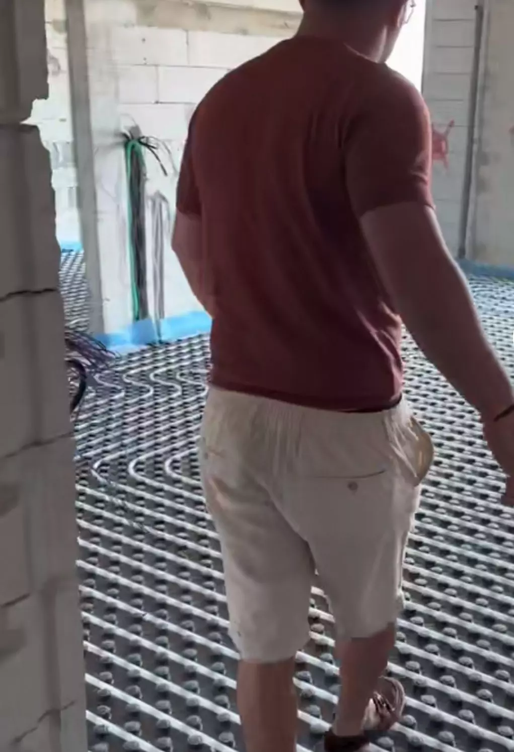 Cum arata apartamentul de lux al lui Pescobar