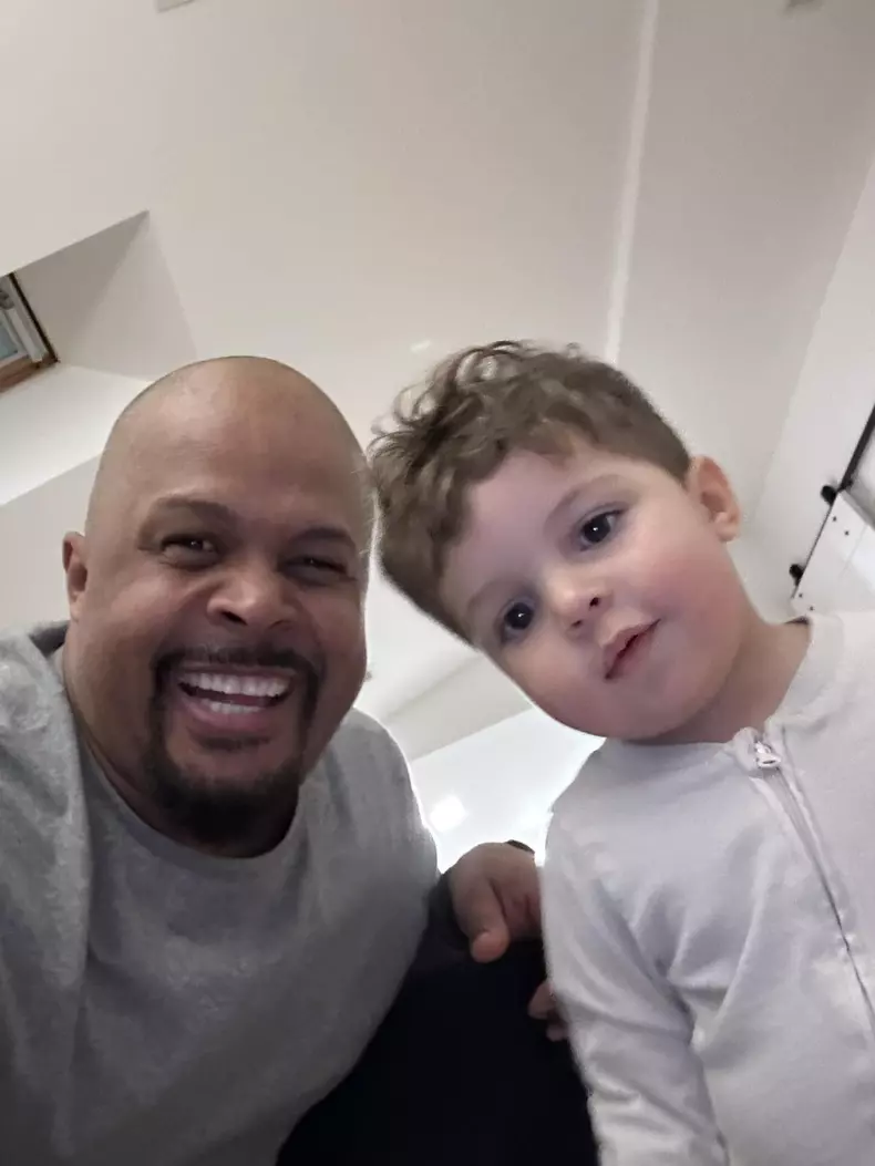 Cum arata fata cea mare a lui Cabral, la 21 de ani 4