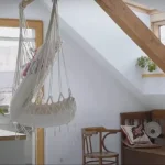 Cum arată mansarda in care locuieste Amalia Enache 6