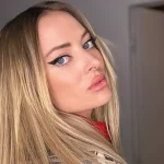 Delia, umilita pe Internet dupa ce s-a pozat nemachiata