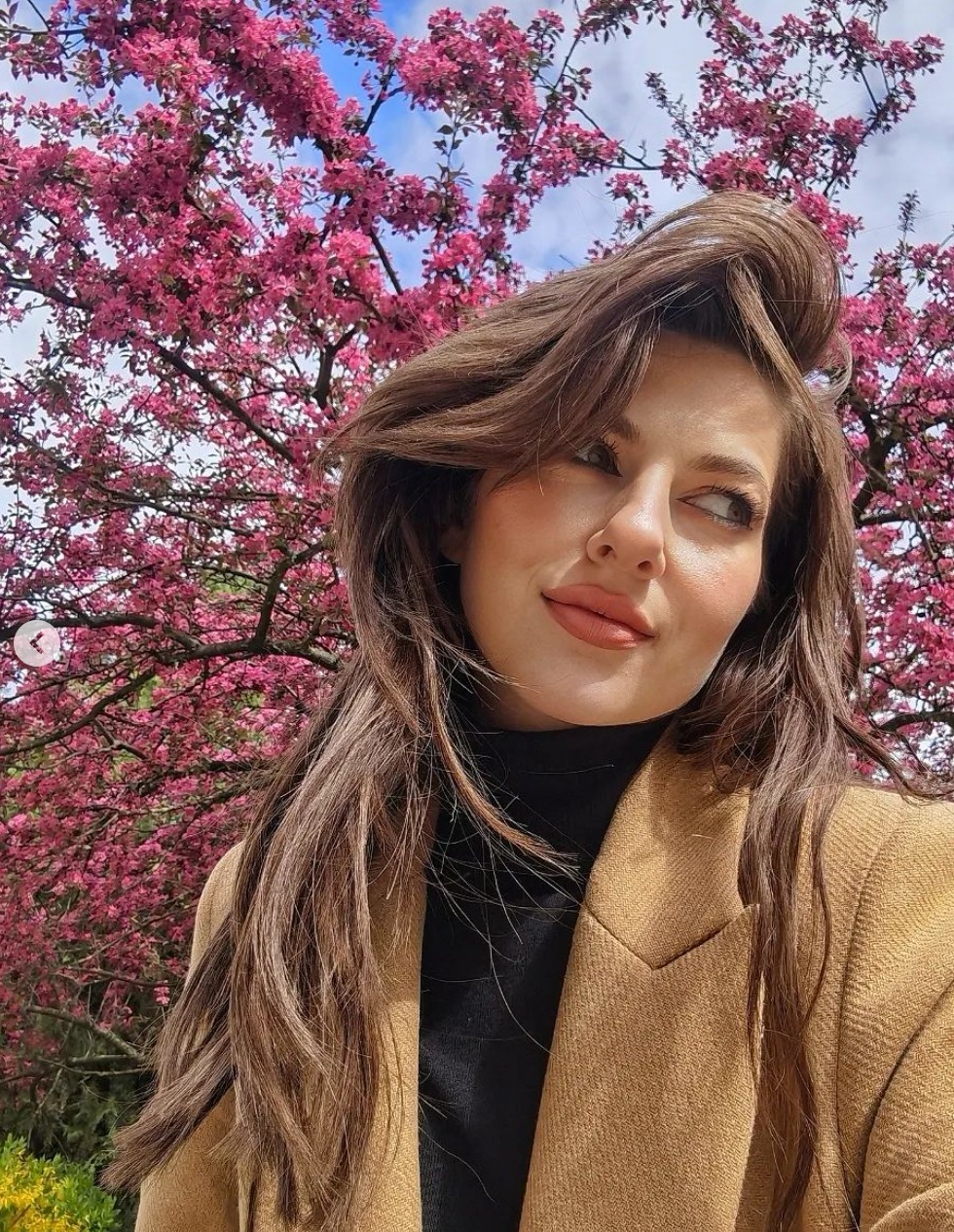 Din ce face bani Lidia Buble in afara de muzica 20