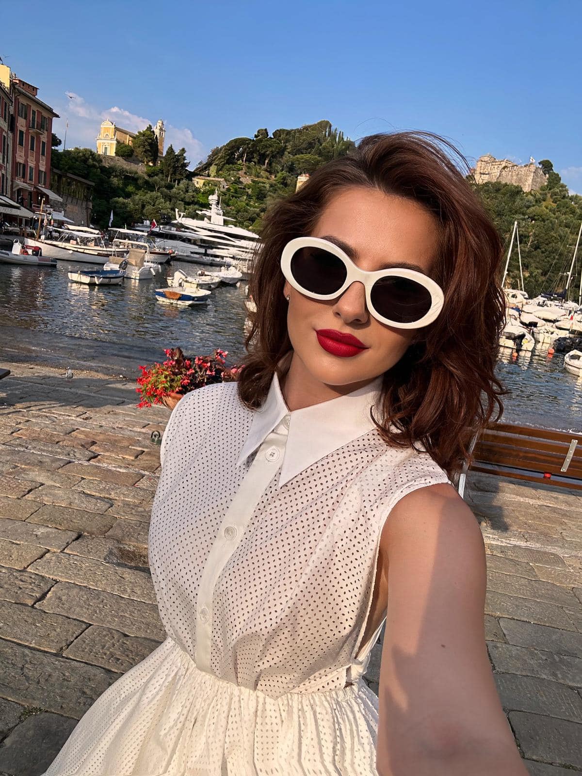 Din ce face bani Lidia Buble in afara de muzica 6