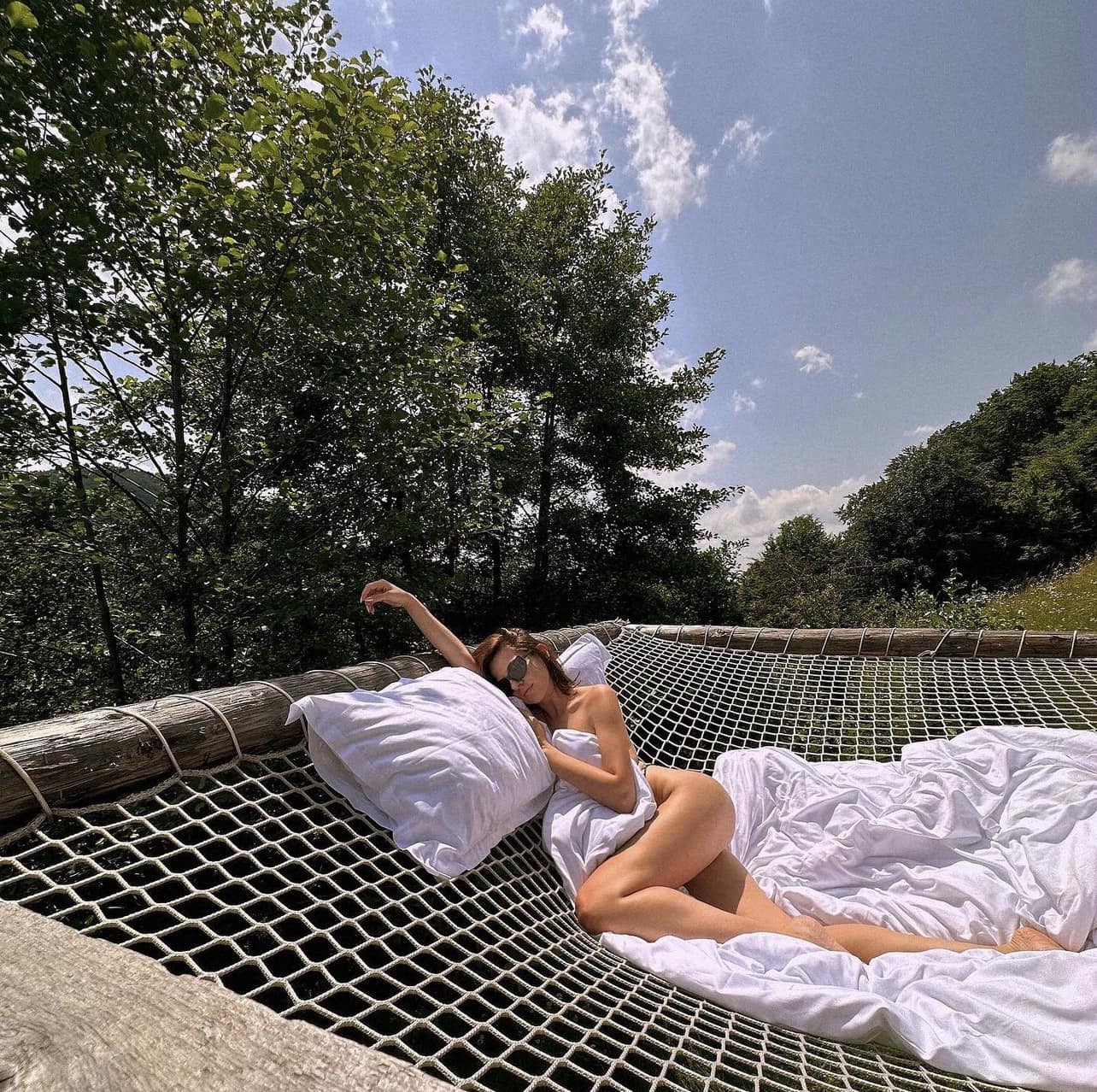 Din ce face bani Lidia Buble in afara de muzica 8