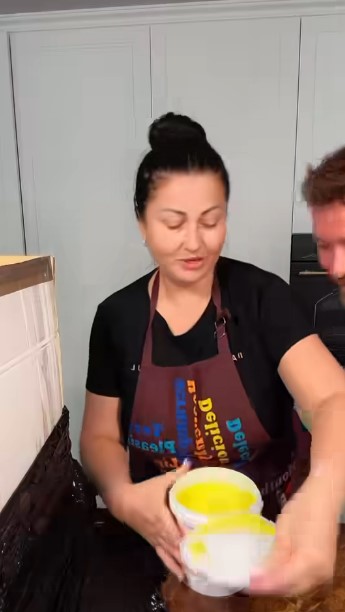 Gabriela Cristea a rabufnit 1