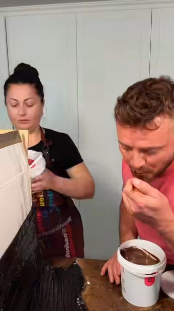 Gabriela Cristea a rabufnit 3