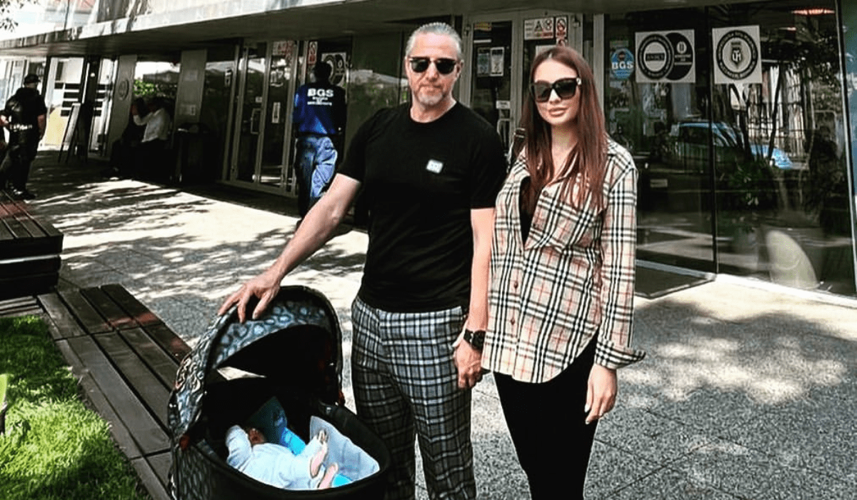 Imagine emotionanta cu fiul cel mic al lui Laurentiu Reghecampf si al Corinei Caciuc 11