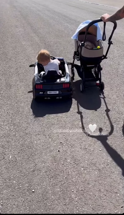 Imagine emotionanta cu fiul cel mic al lui Laurentiu Reghecampf si al Corinei Caciuc 2