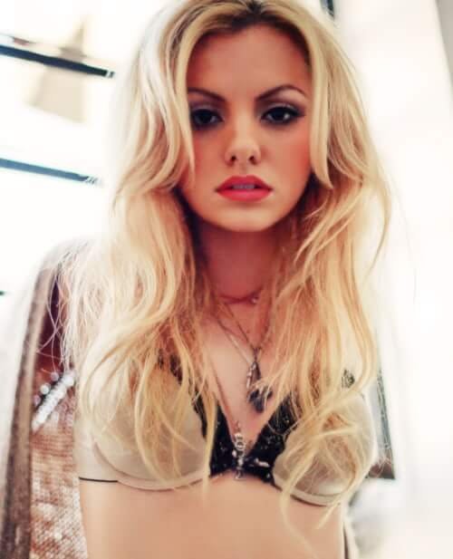 Imagine nemaivazuta cu Alexandra Stan, de la 15 ani, cand a castigat un concurs de Miss 23