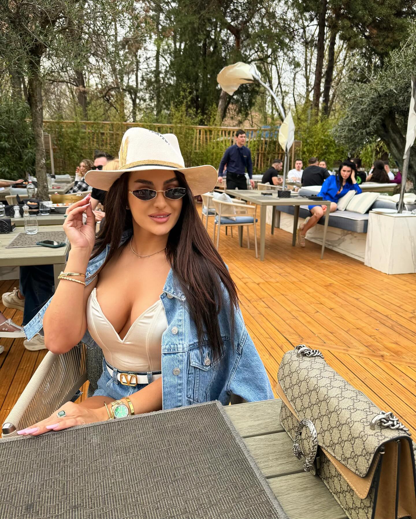 Larisa Popa, aparitie fermecatoare in public 2