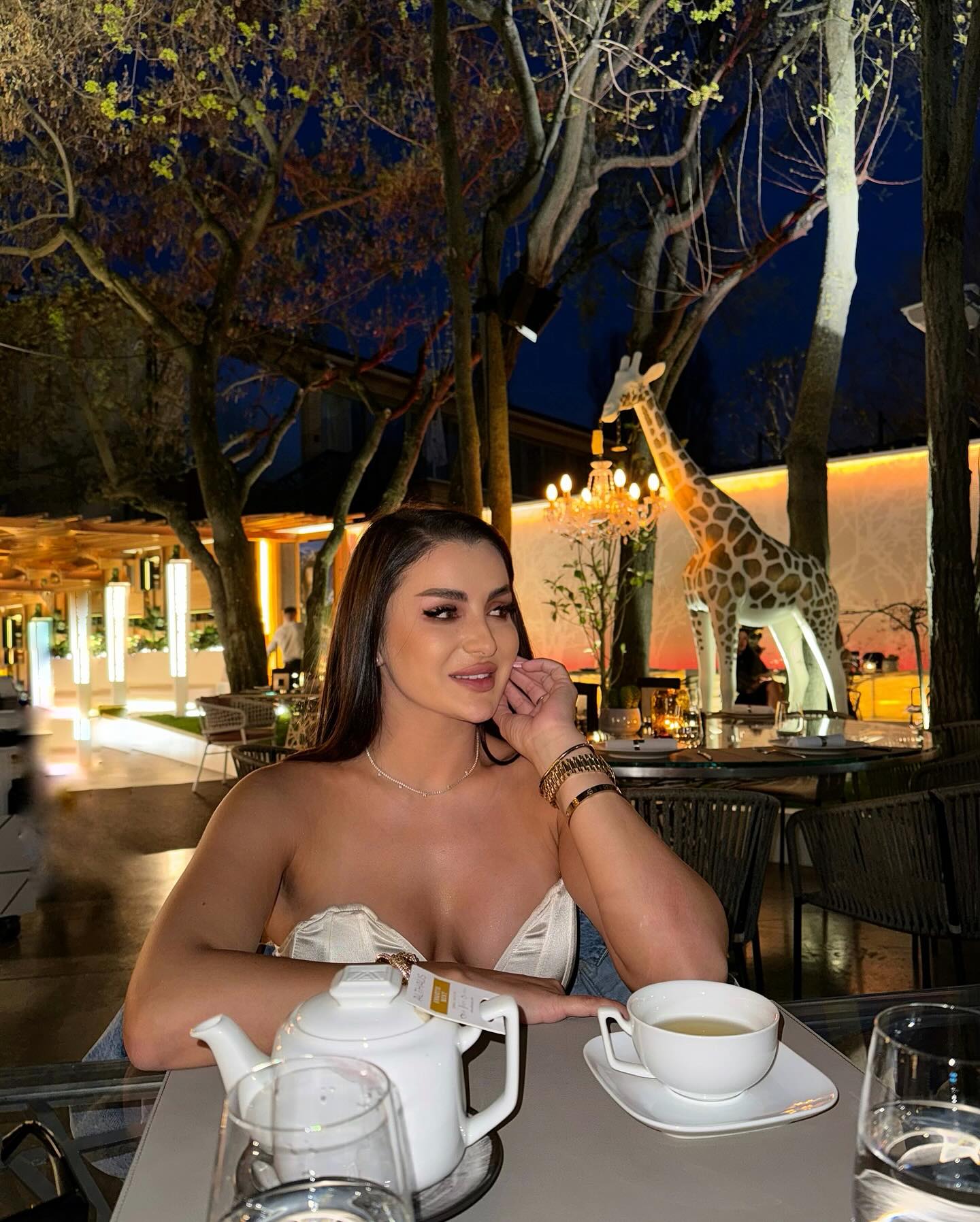 Larisa Popa, aparitie fermecatoare in public 4