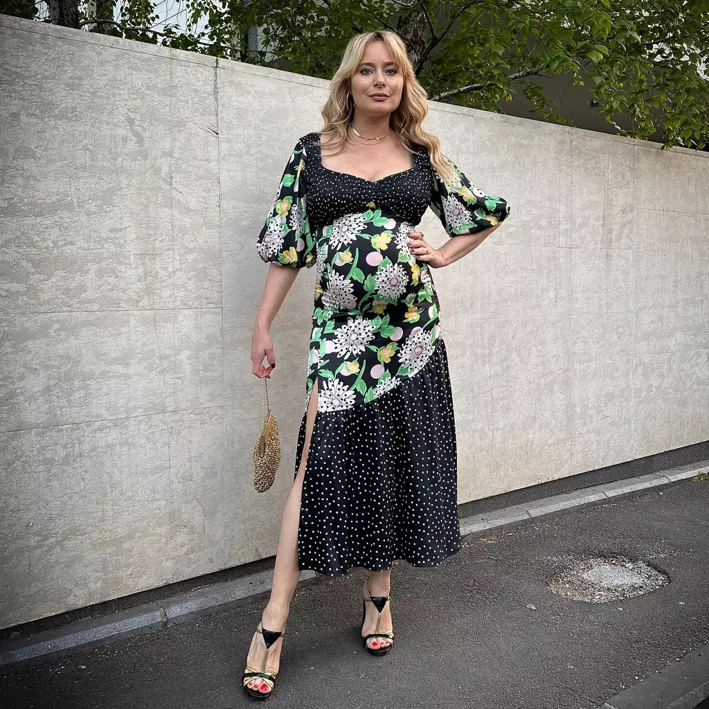 Laura Cosoi, superba intr-o rochie de 50 de lei 3