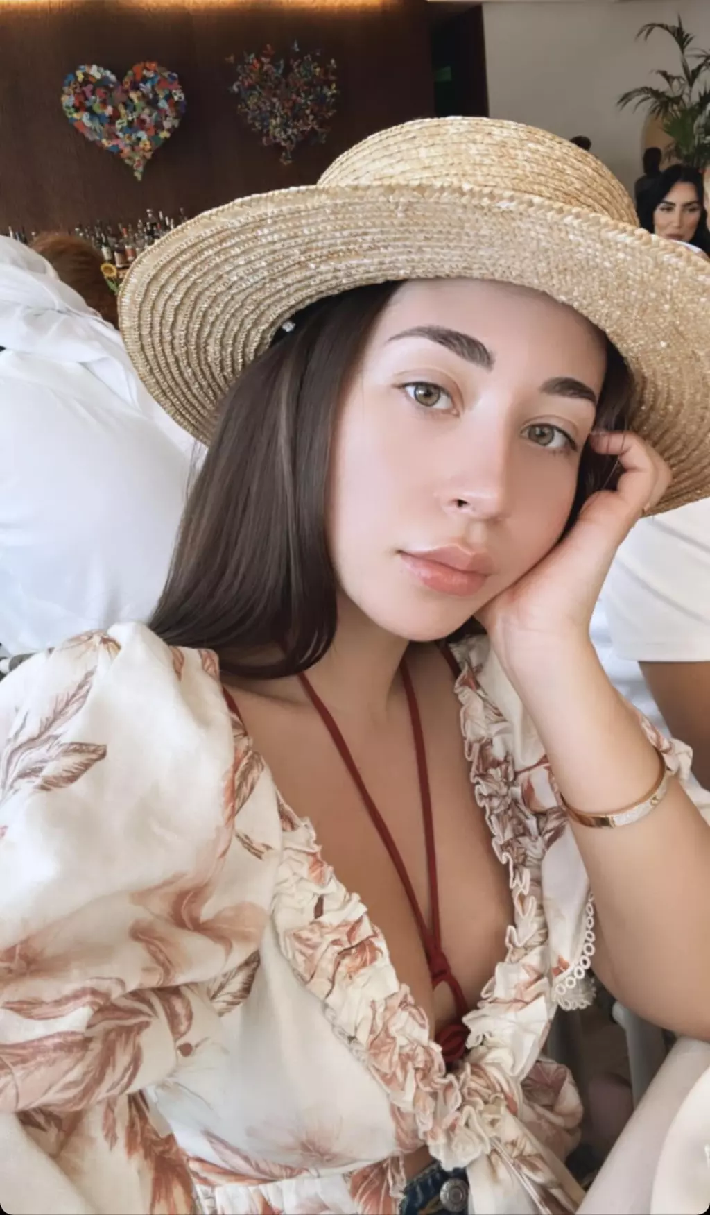 Nicole Cherry si-a facut o noua interventie, la nivelul fetei 1