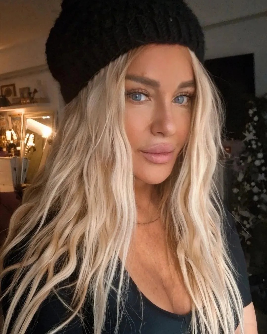 Tania Budi a afisat un deloc ametitor la 56 de ani 6