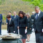 Tinuta cu care sotia presedintelui Iohannis i-a cucerit pe criticii de moda 2