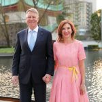 Tinuta cu care sotia presedintelui Iohannis i-a cucerit pe criticii de moda 6