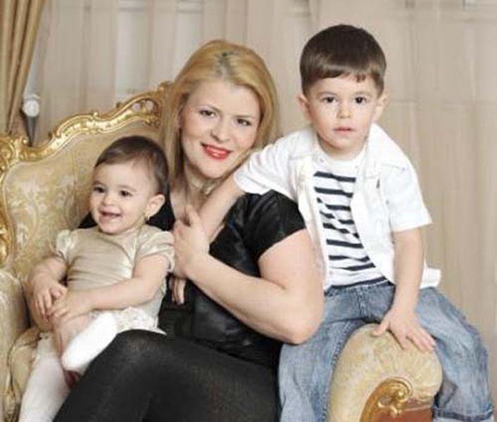 Toti o cunosc pe Sanda Ladosi, insa putini stiu cum arata familia sa 6