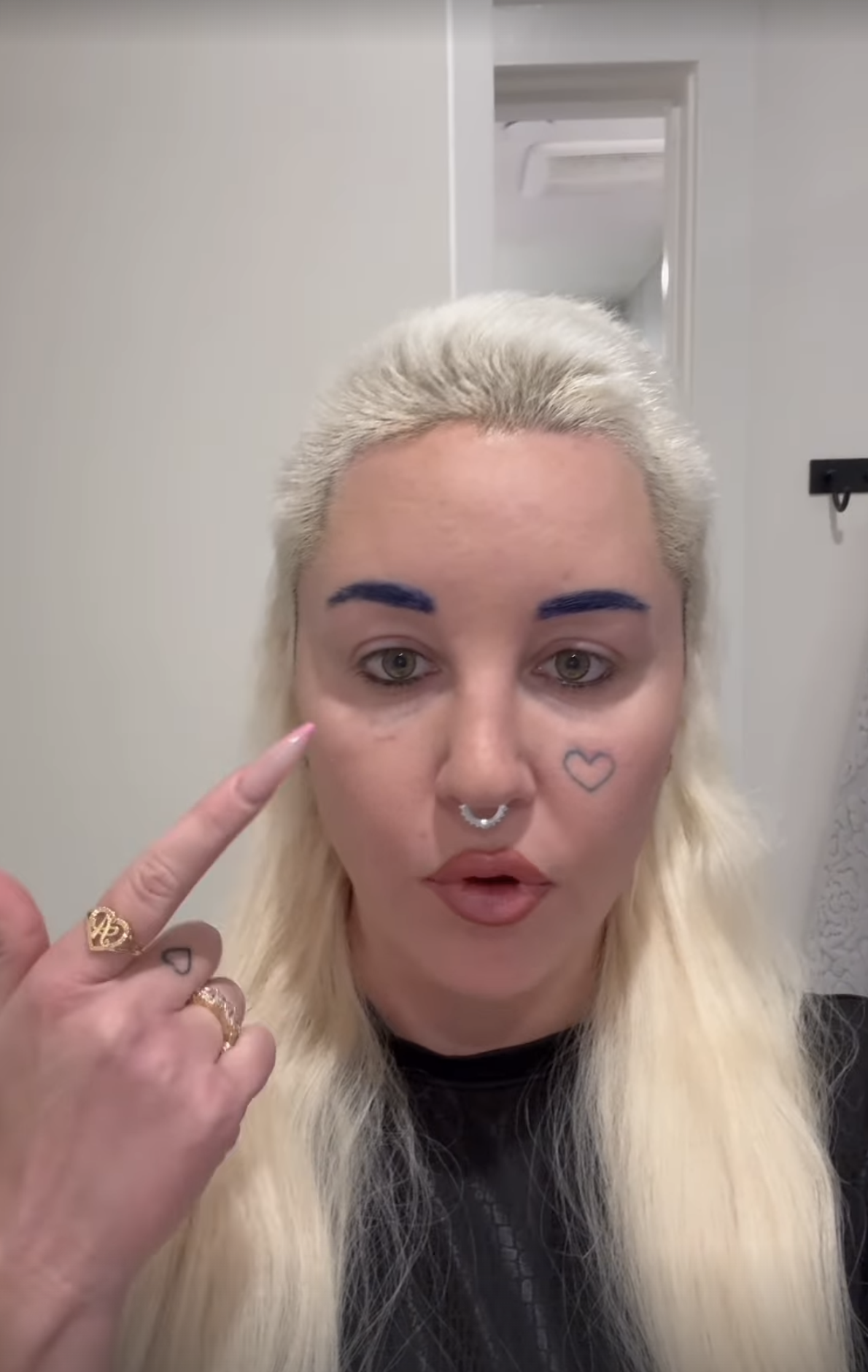 Vedeta de la Hollywood care a ajuns de recunoscut 9